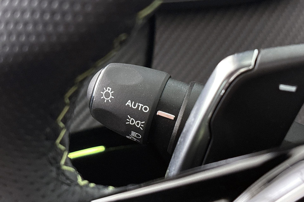 Peugeot 2008 (Z519NT) met abonnement