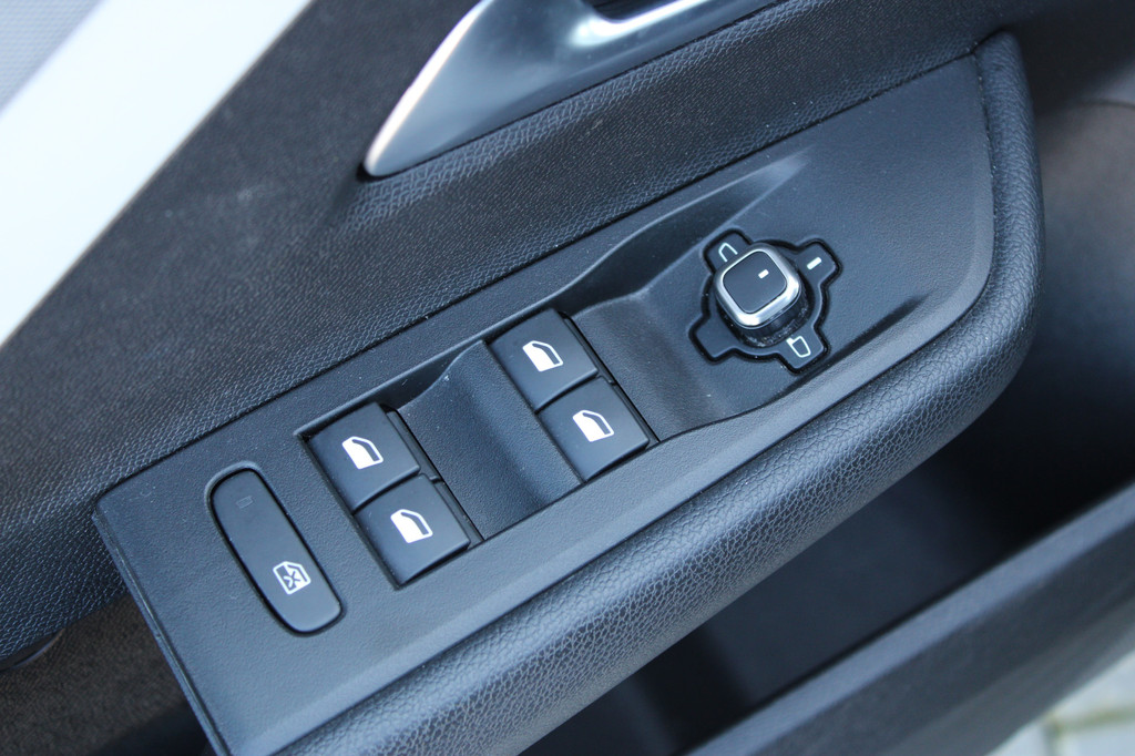 Opel Astra (S362KS) met abonnement