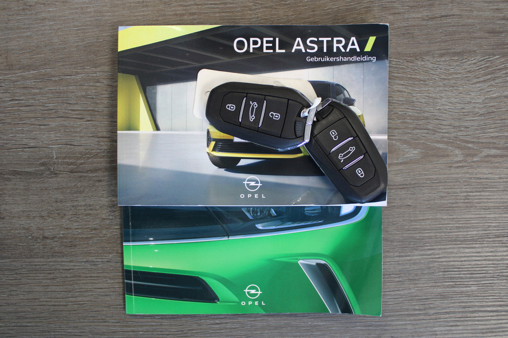 Opel Astra (S362KS) met abonnement