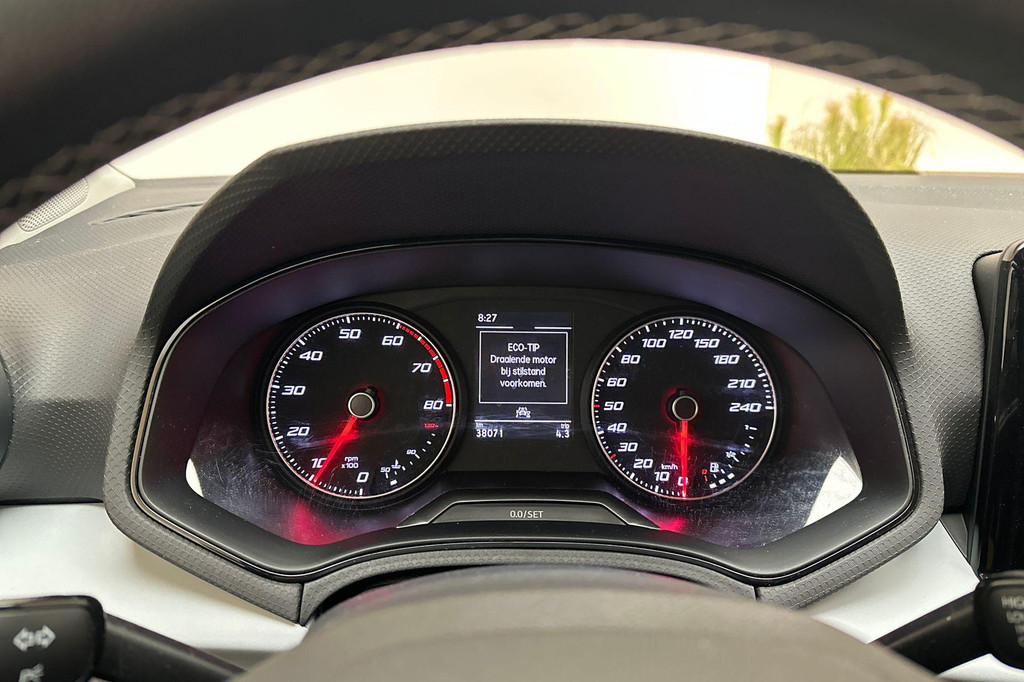 Seat Arona (N828NG) met abonnement