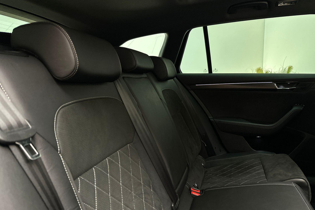 ŠKODA Superb (Z681JB) met abonnement