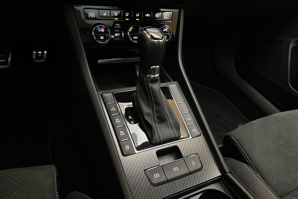 ŠKODA Superb (Z681JB) met abonnement