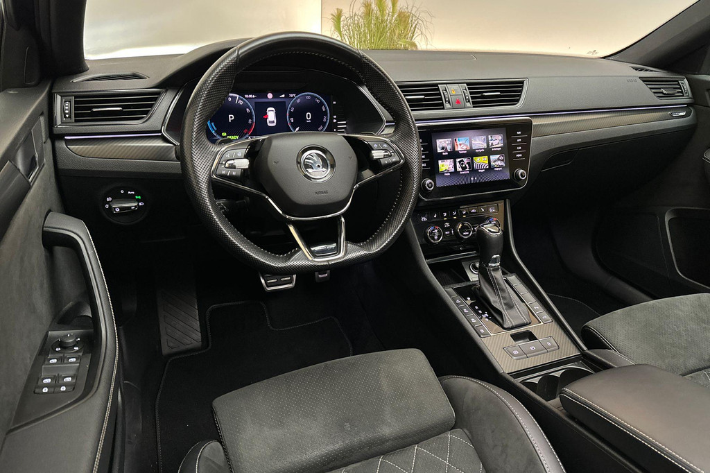 ŠKODA Superb (Z681JB) met abonnement