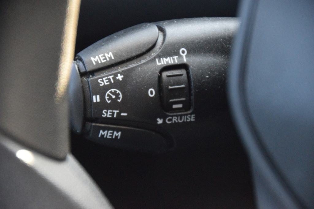 Peugeot 208 (K131LZ) met abonnement