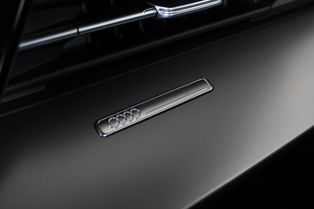 Audi A3 (R087ZG) met abonnement