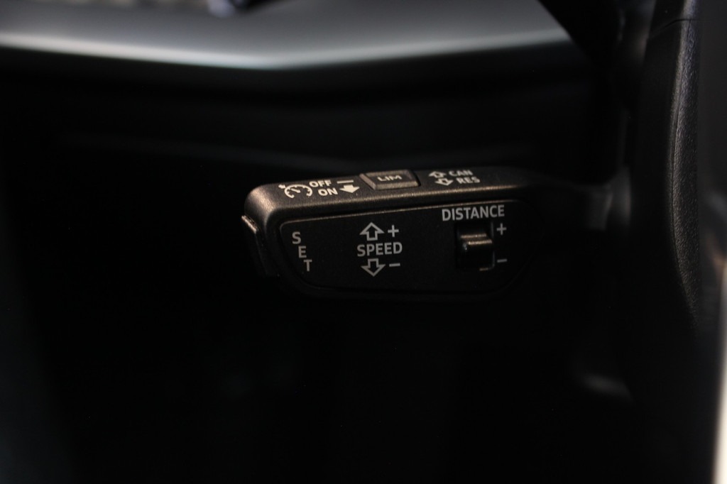 Audi A3 (R087ZG) met abonnement