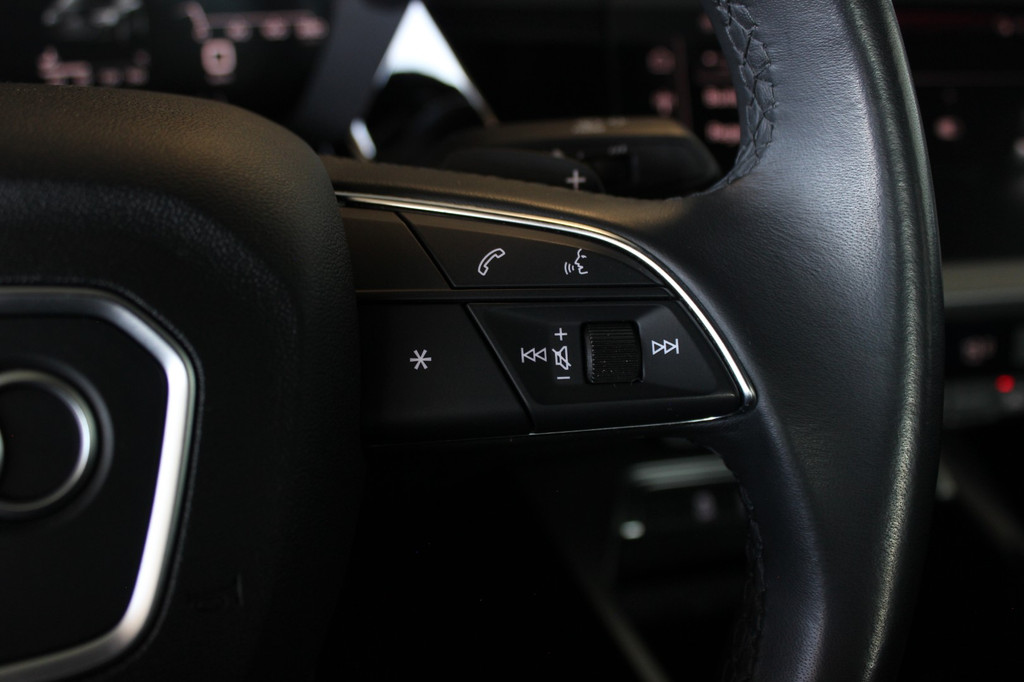 Audi A3 (R087ZG) met abonnement