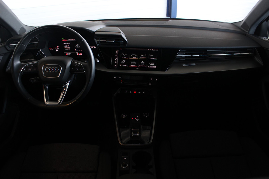 Audi A3 (R087ZG) met abonnement