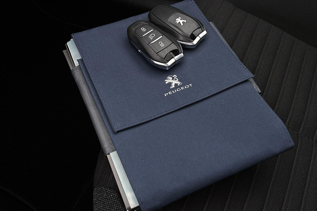 Peugeot e-208 (K818DV) met abonnement