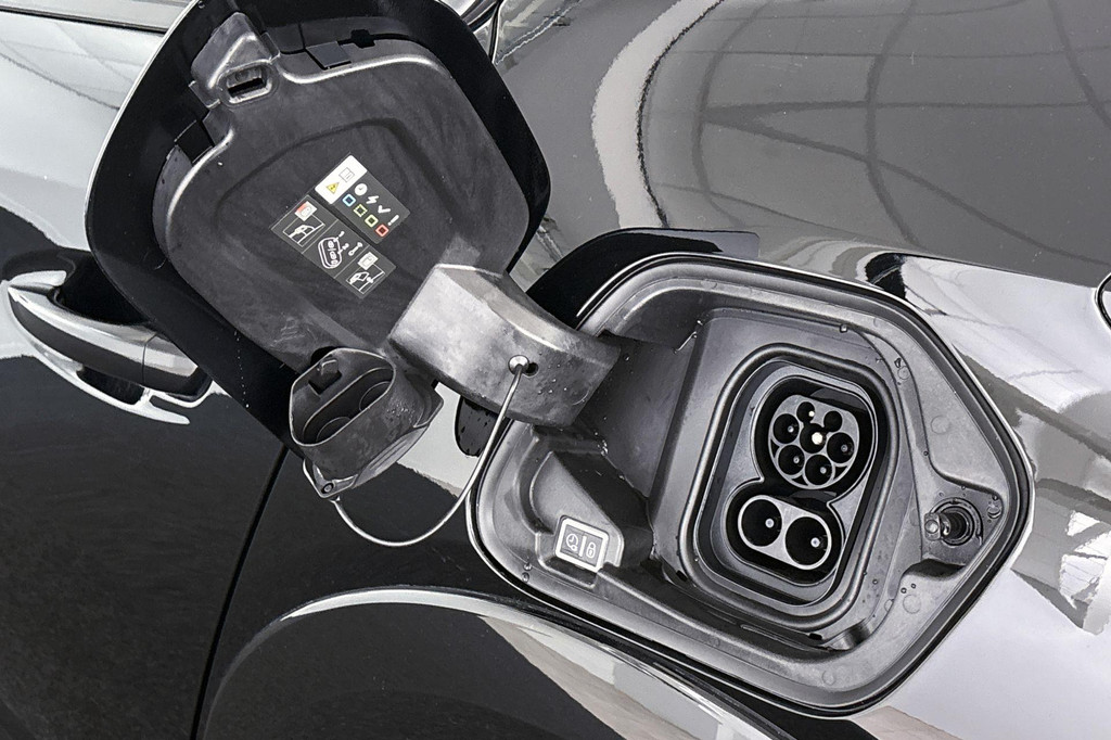 Peugeot e-208 (K818DV) met abonnement