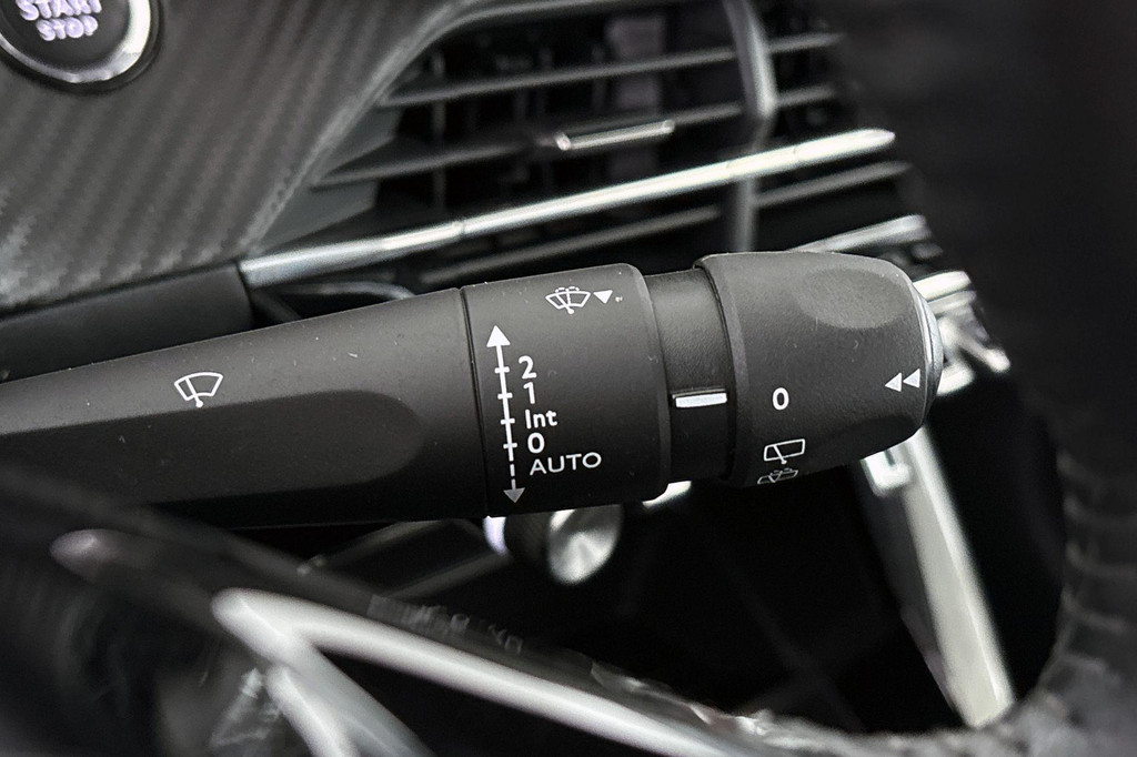 Peugeot e-208 (K818DV) met abonnement