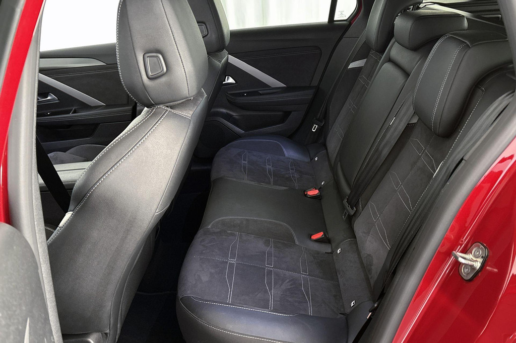 Opel Astra (T627KN) met abonnement