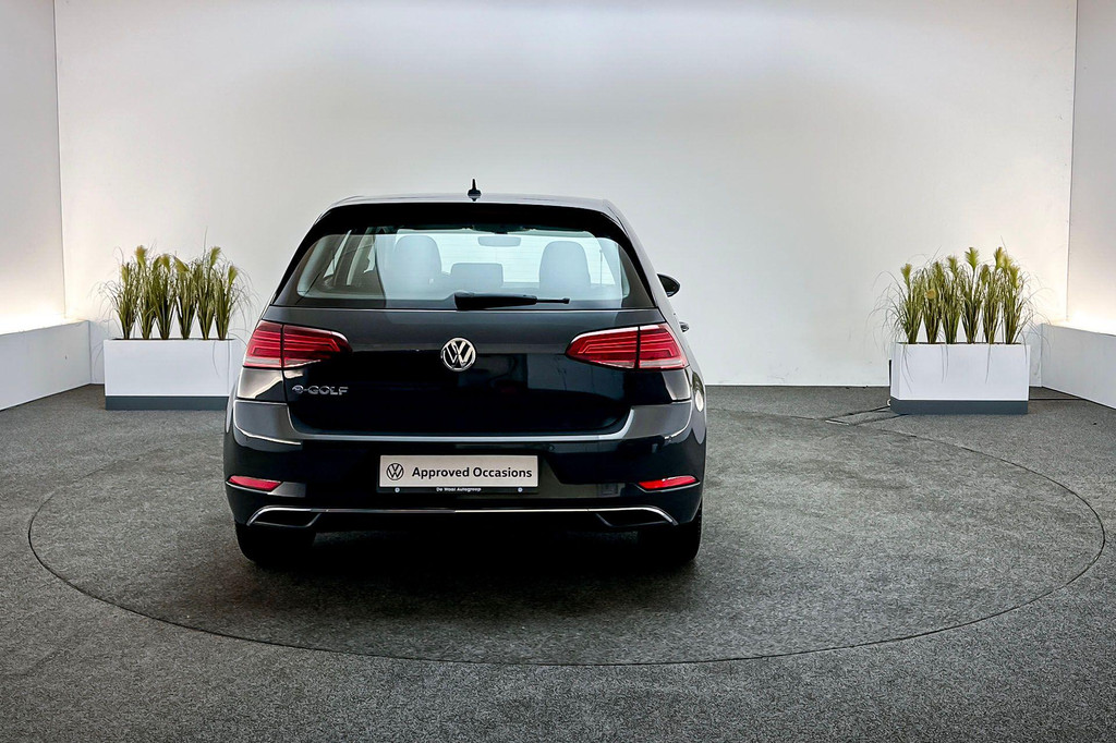Volkswagen e-Golf (H482JD) met abonnement