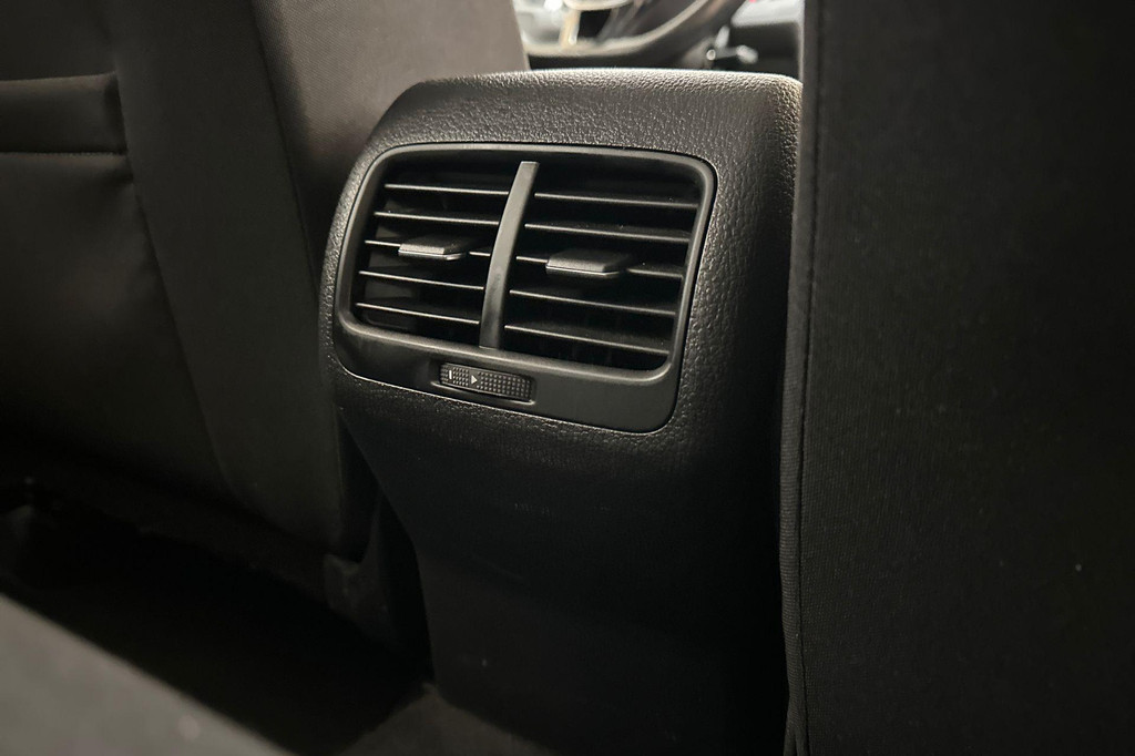 Volkswagen e-Golf (H482JD) met abonnement