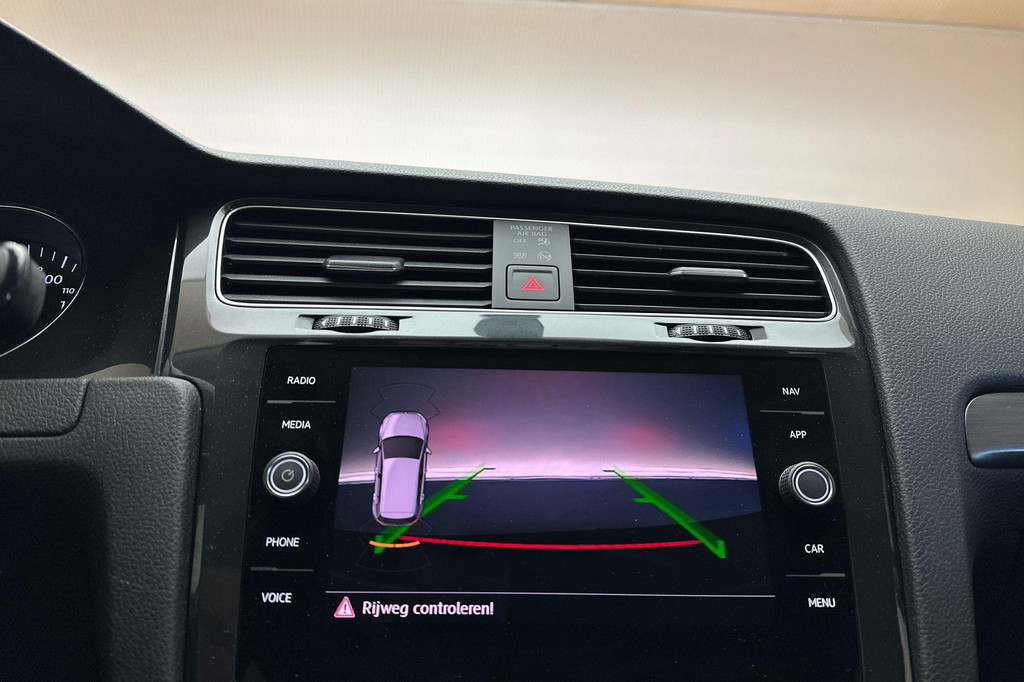 Volkswagen e-Golf (H482JD) met abonnement