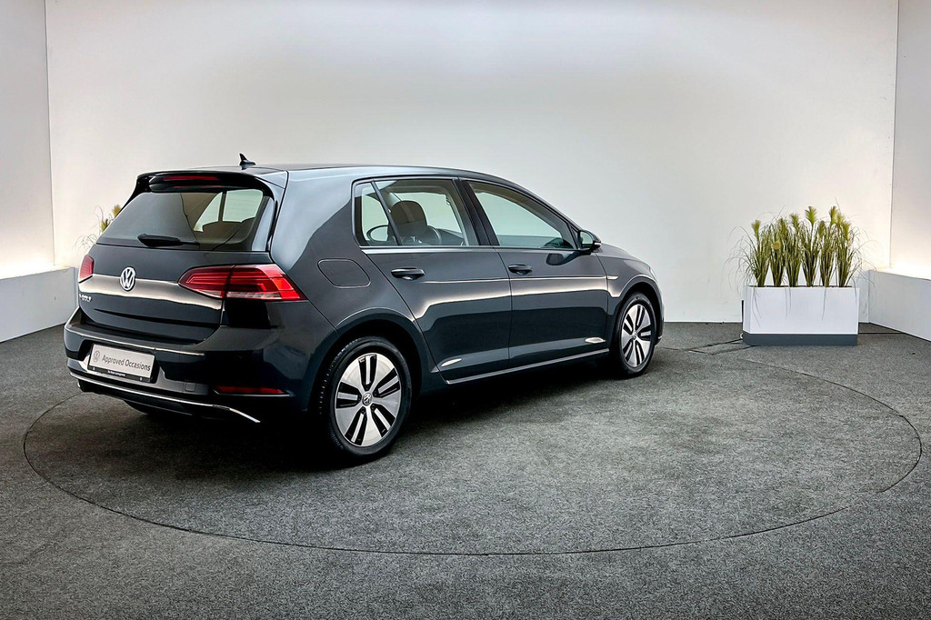 Volkswagen e-Golf (H482JD) met abonnement