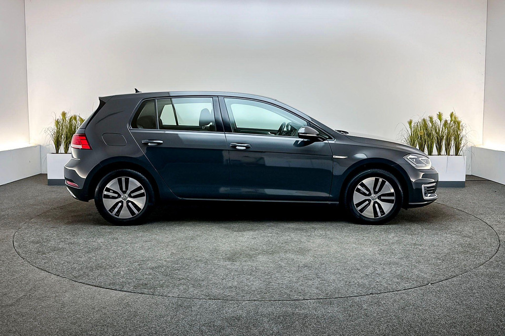Volkswagen e-Golf (H482JD) met abonnement