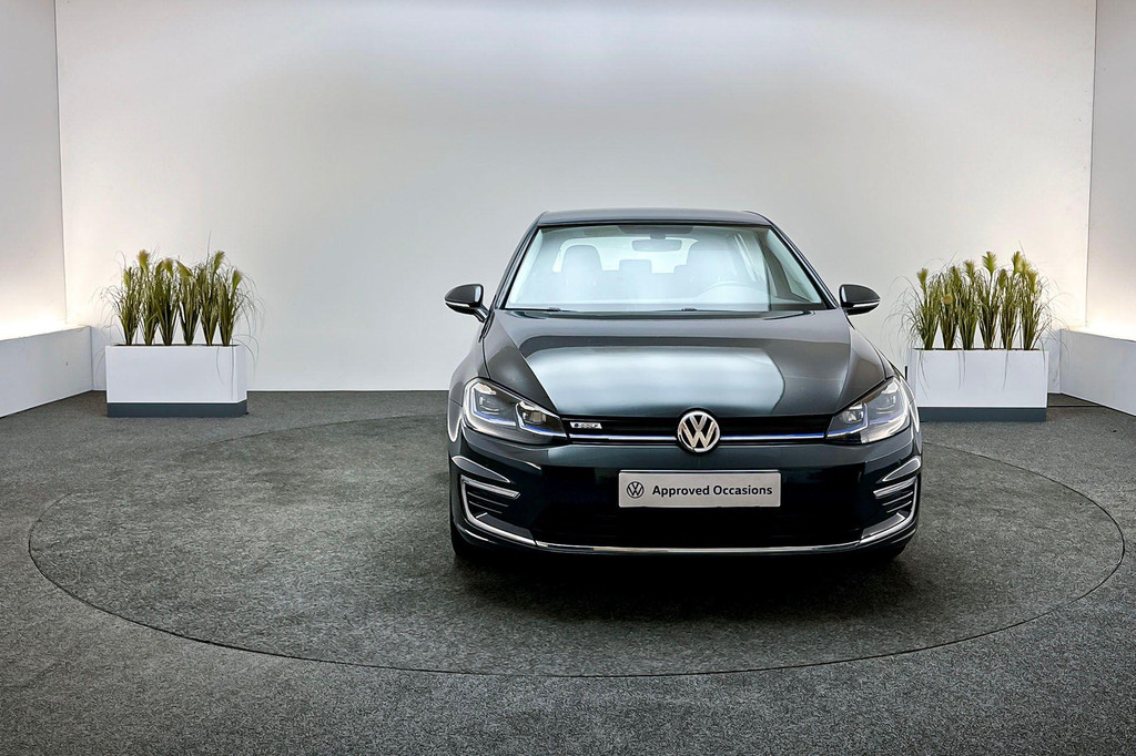 Volkswagen e-Golf (H482JD) met abonnement