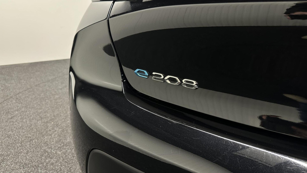 Peugeot e-208 (R249SR) met abonnement