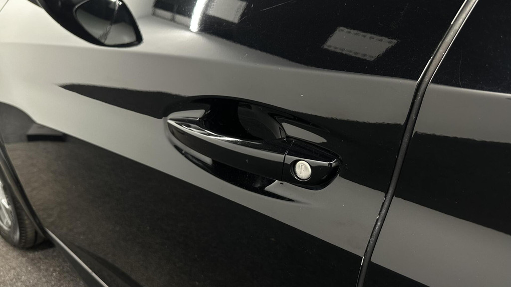 Peugeot e-208 (R249SR) met abonnement