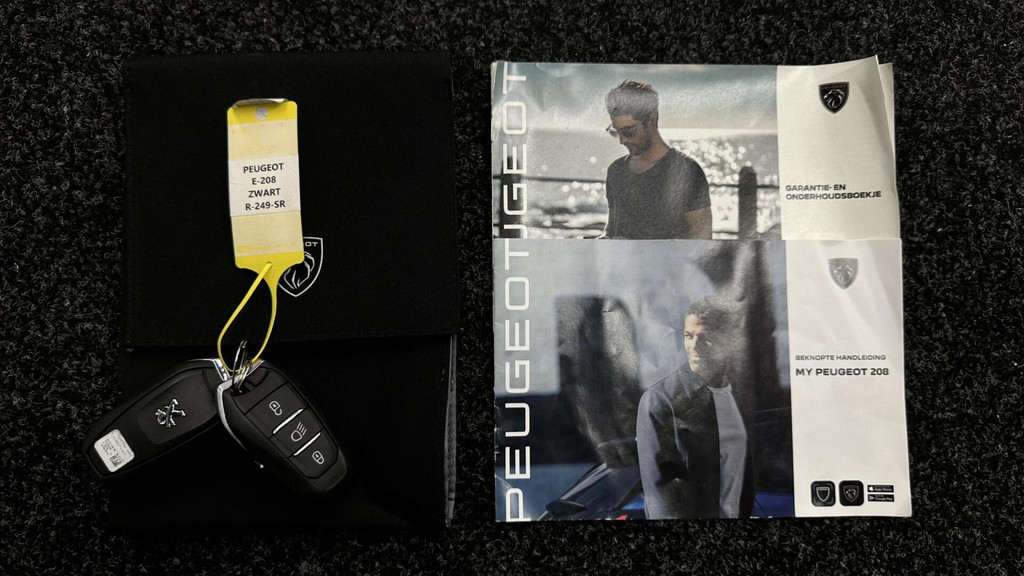 Peugeot e-208 (R249SR) met abonnement