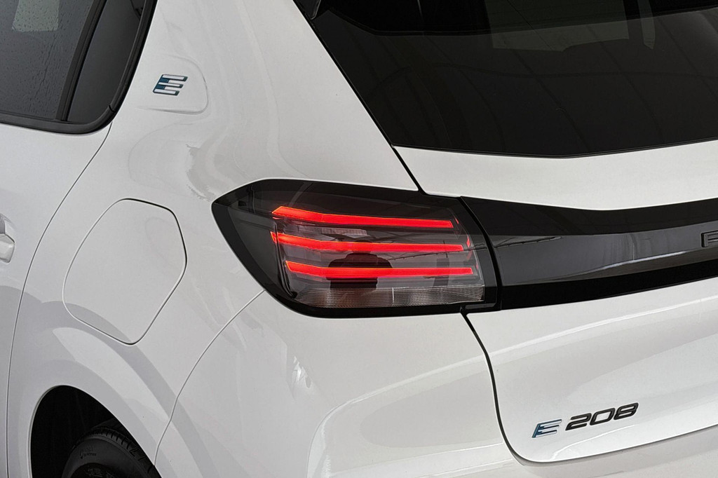 Peugeot e-208 (Z052GJ) met abonnement