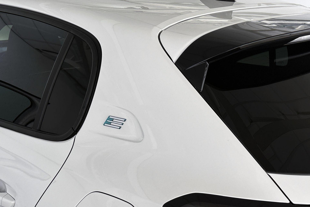 Peugeot e-208 (Z052GJ) met abonnement