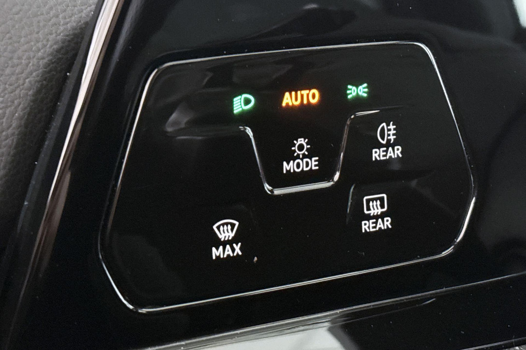 Volkswagen Golf (T704FX) met abonnement