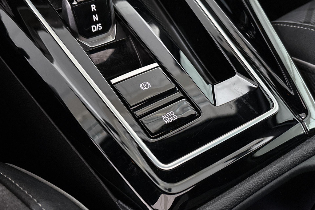 Volkswagen Golf (T704FX) met abonnement