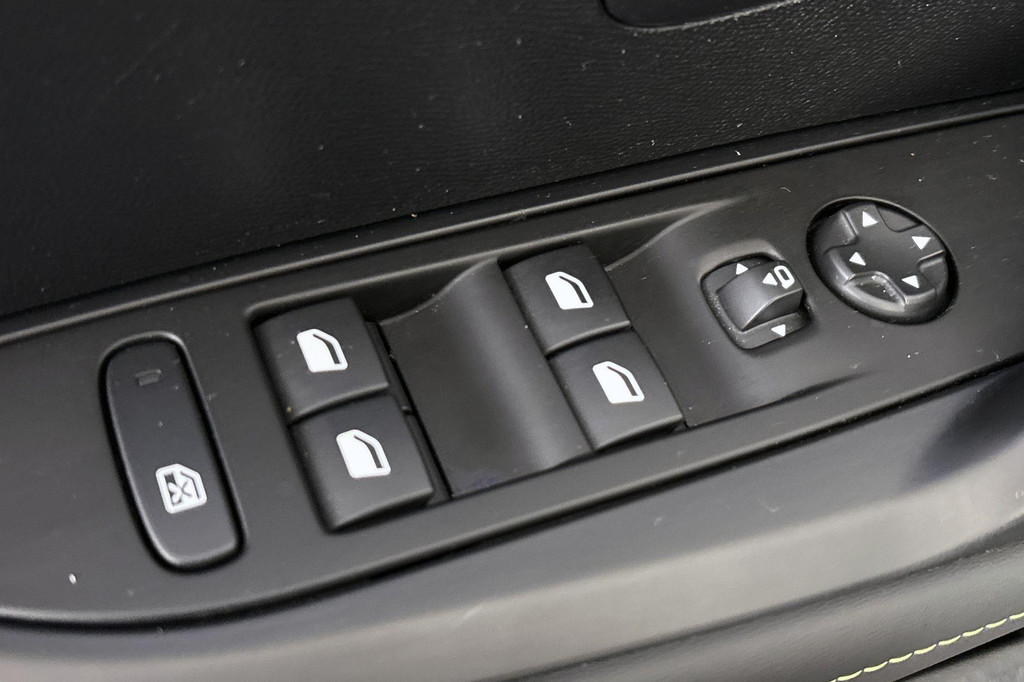 Peugeot 208 (GTK80P) met abonnement