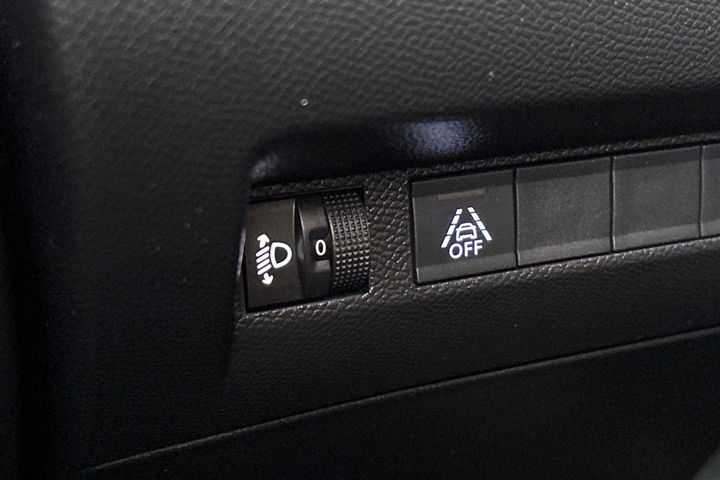 Peugeot e-208 (X252JZ) met abonnement