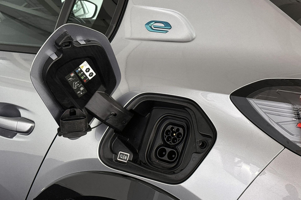 Peugeot e-208 (X252JZ) met abonnement