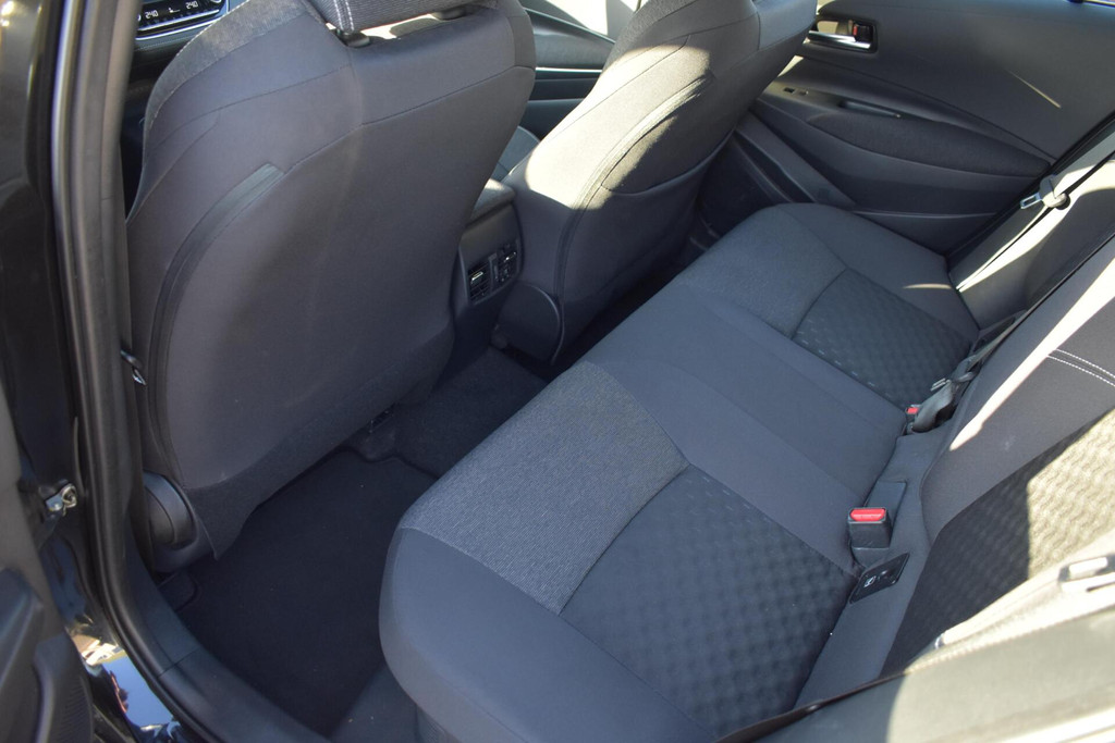 Toyota Corolla Touring Sports (X651VV) met abonnement