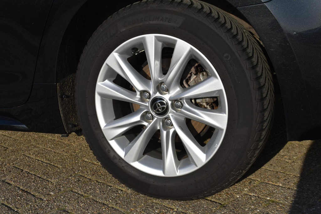 Toyota Corolla Touring Sports (X651VV) met abonnement