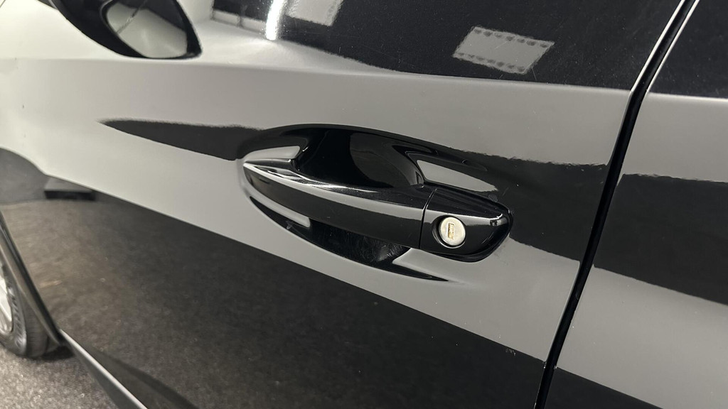 Peugeot e-208 (S125SN) met abonnement