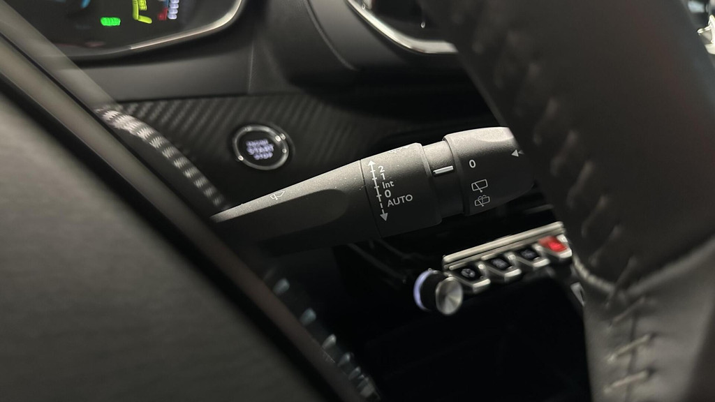 Peugeot e-208 (S125SN) met abonnement