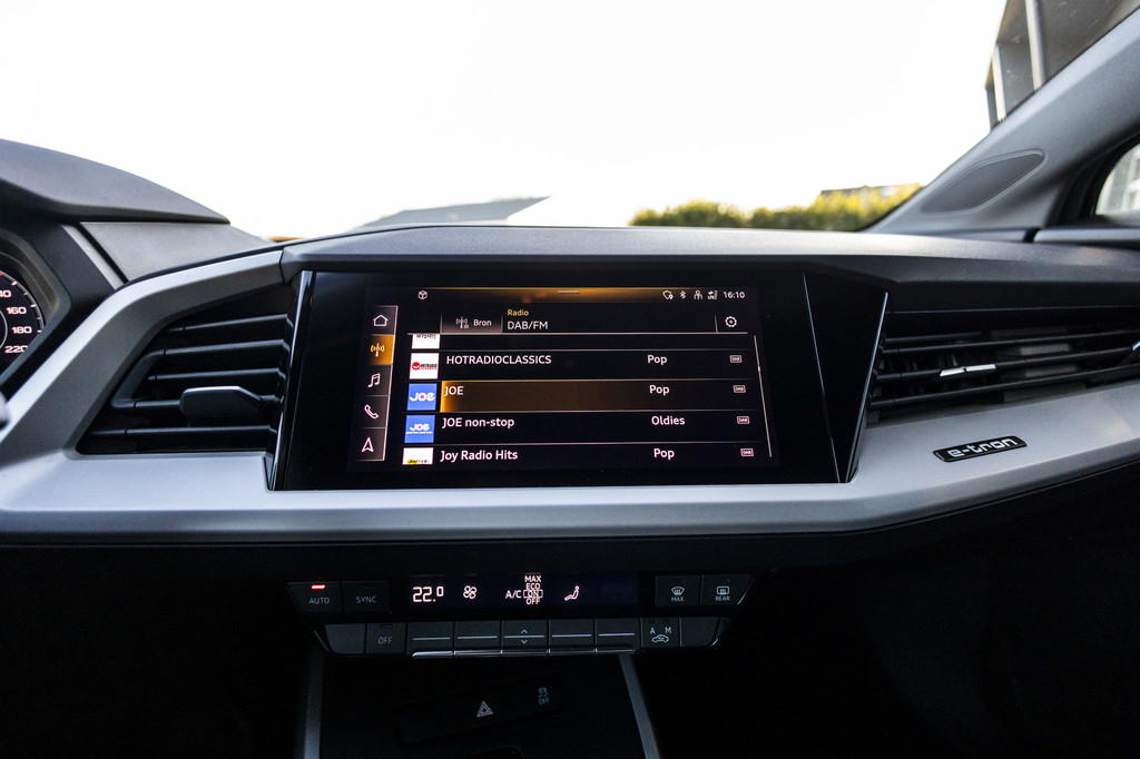 Audi Q4 e-tron (JZV17V) met abonnement