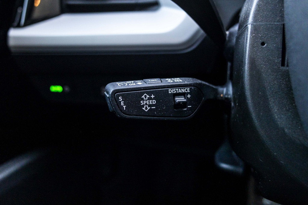 Audi Q4 e-tron (JZV17V) met abonnement