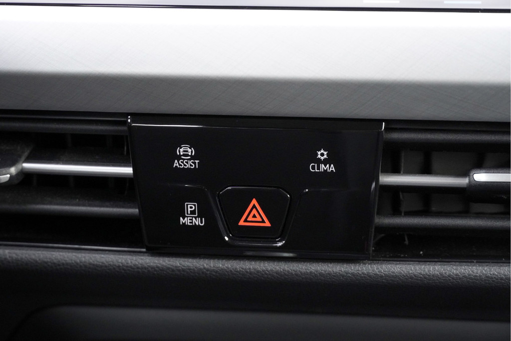 Volkswagen Golf (J230PL) met abonnement