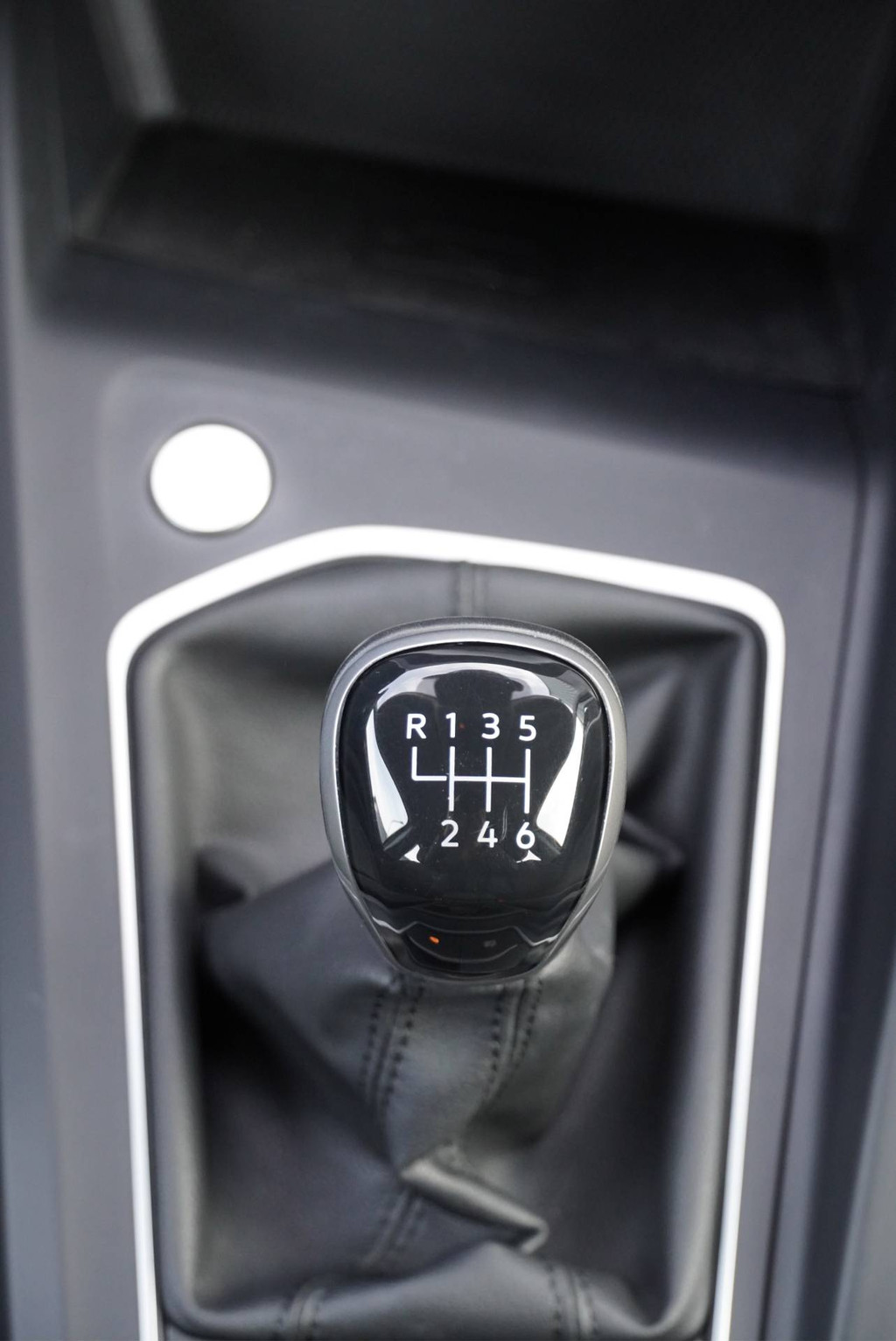 Volkswagen Golf (J230PL) met abonnement