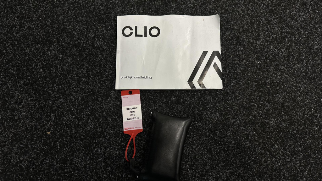 Renault Clio (GZK82H) met abonnement