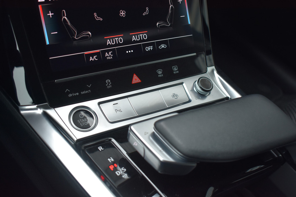 Audi e-tron (K340HT) met abonnement