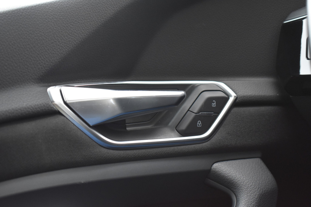 Audi e-tron (K340HT) met abonnement