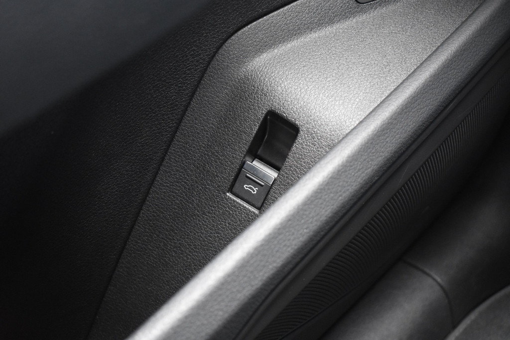 Audi e-tron (K340HT) met abonnement