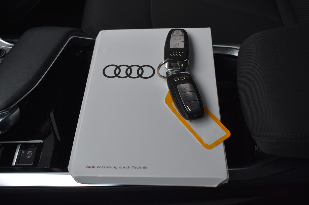 Audi e-tron (K340HT) met abonnement