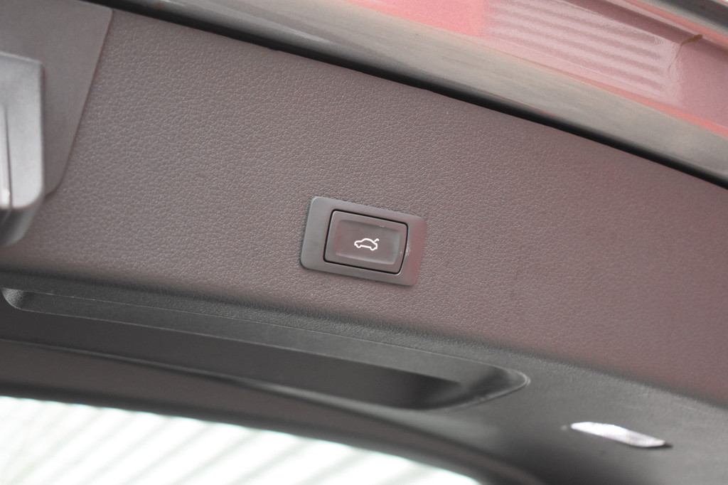 Audi e-tron (K340HT) met abonnement