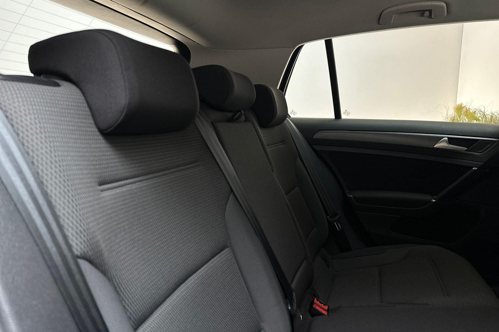 Volkswagen e-Golf (H382FL) met abonnement