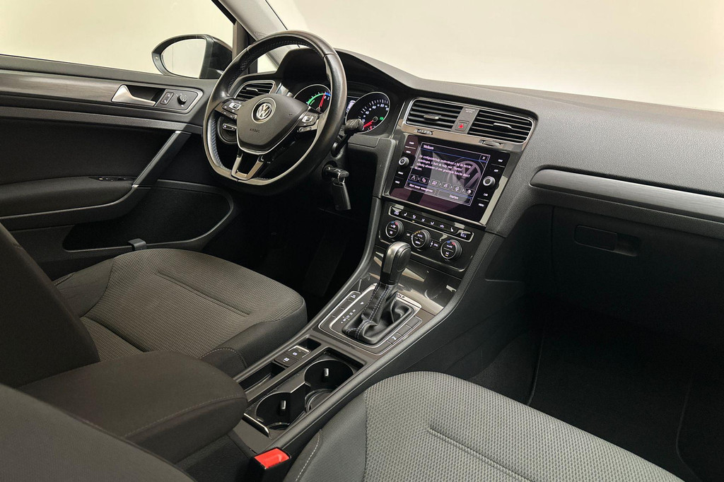 Volkswagen e-Golf (H382FL) met abonnement
