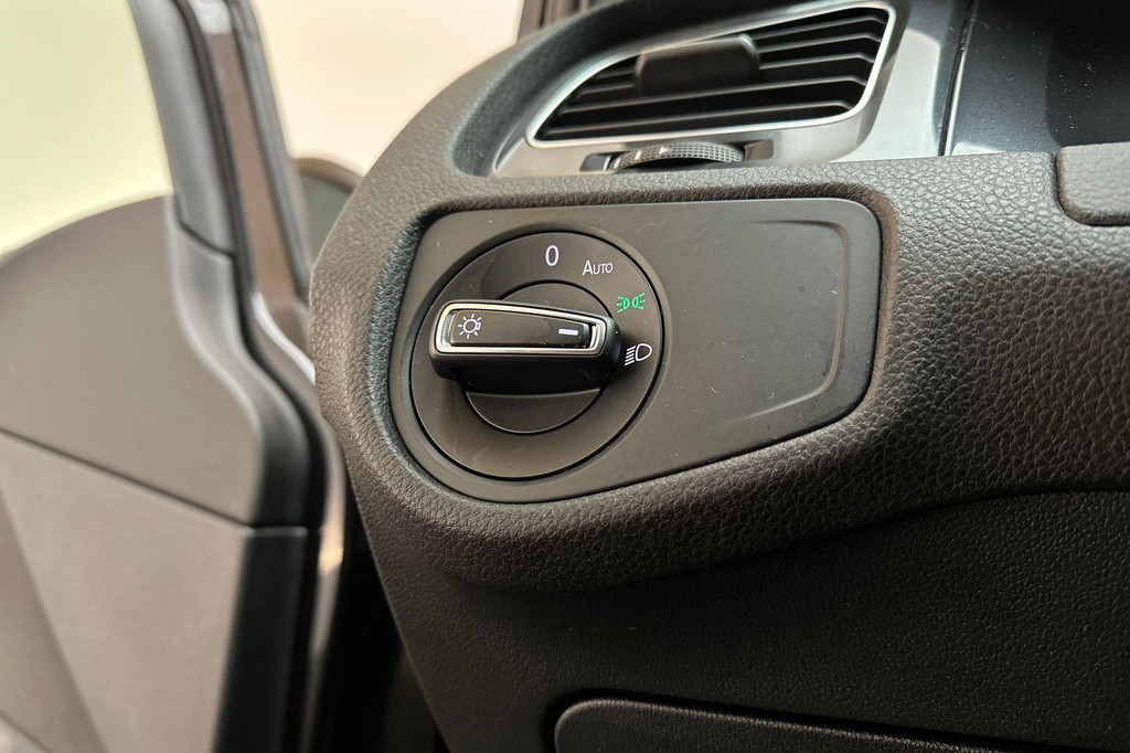 Volkswagen e-Golf (H382FL) met abonnement