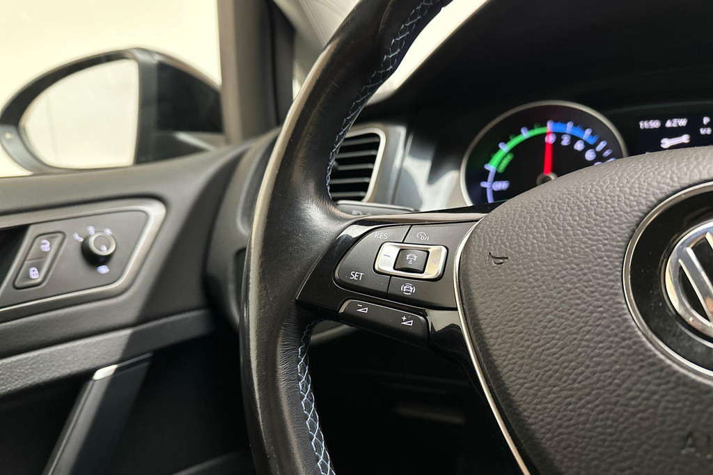 Volkswagen e-Golf (H382FL) met abonnement